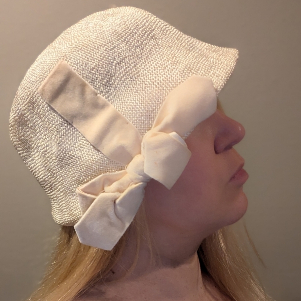 Vintage Cream Hat With Bow